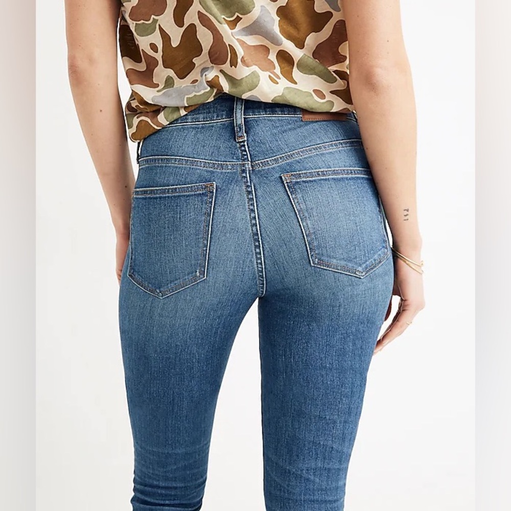Madewell 9" Mid-Rise Skinny Crop Jeans in Delmar Wash: Eco Edition size 30 - Picture 10 of 13